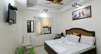 Hotel Frank Inn @2 Min Walking Distance from Railway Stn Room Type - Executive AC Room With Free Wifi