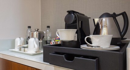 Hilton Cambridge City Centre Room Type - KING CORNER EXECUTIVE ROOM