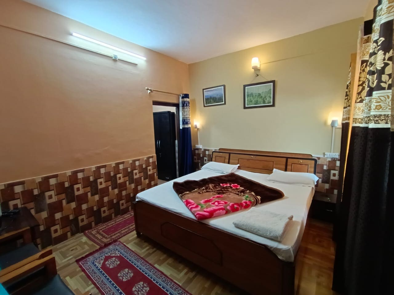 Vineet's Homestay | A Feel At Home - Tap to explore photos