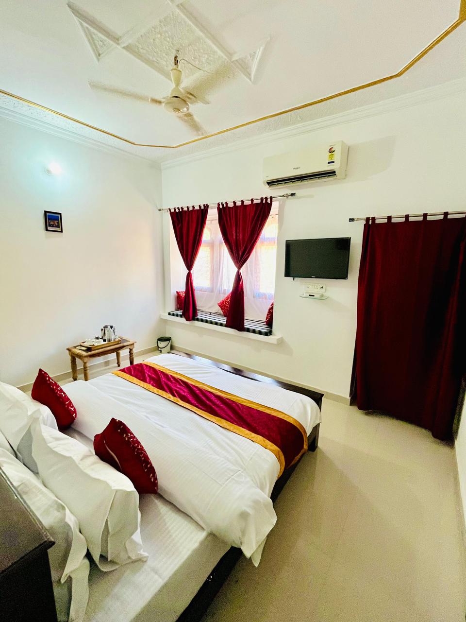 Hotel Royal Residency Jaisalmer - Tap to explore photos