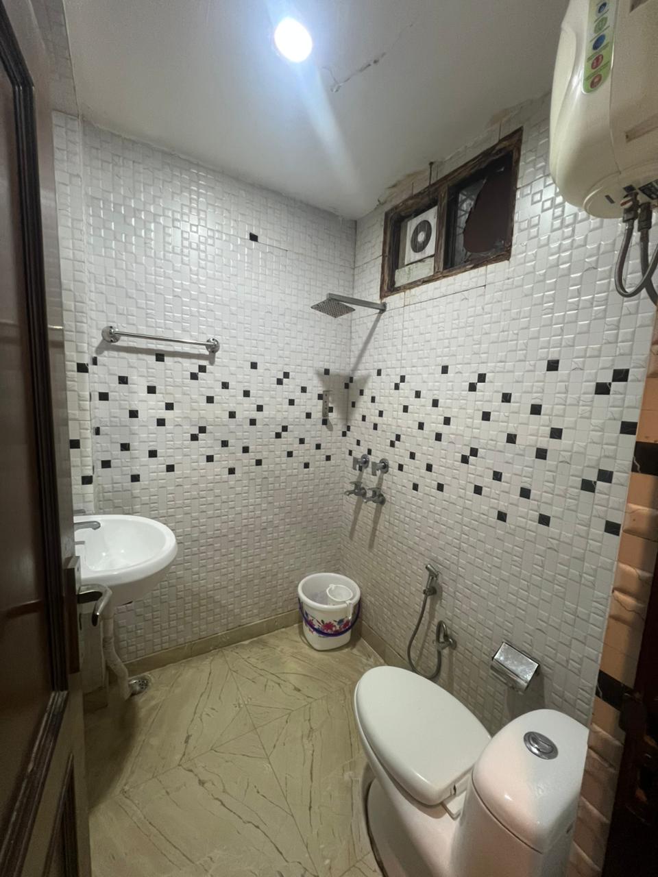 Comfort Cove | Comfortable stay | Rajouri Garden - Tap to explore photos
