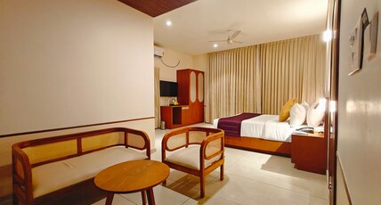 Hotel Giriya Room Type - Suite With Balcony