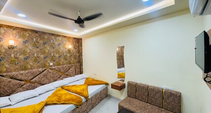 Hotel shipraa elite Room Type - Bedroom 102