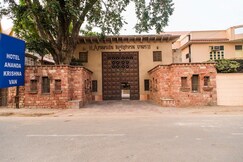 Hotel Ananda Krishna Van - Near ISKCON & Keli Kunj Ashram