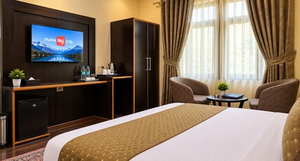 Hotel Belvior Estate (8mins drive to Dal Lake - Kashmir) Room Type - Deluxe Ground Floor - AC (Hot+Cold) Hotel Belvior Estate (8mins drive to Dal Lake - Kashmir) Room Type - Deluxe Ground Floor - AC (Hot+Cold)