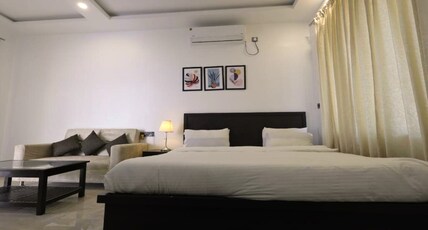 The White Lotus Room Type - Deluxe Double Room