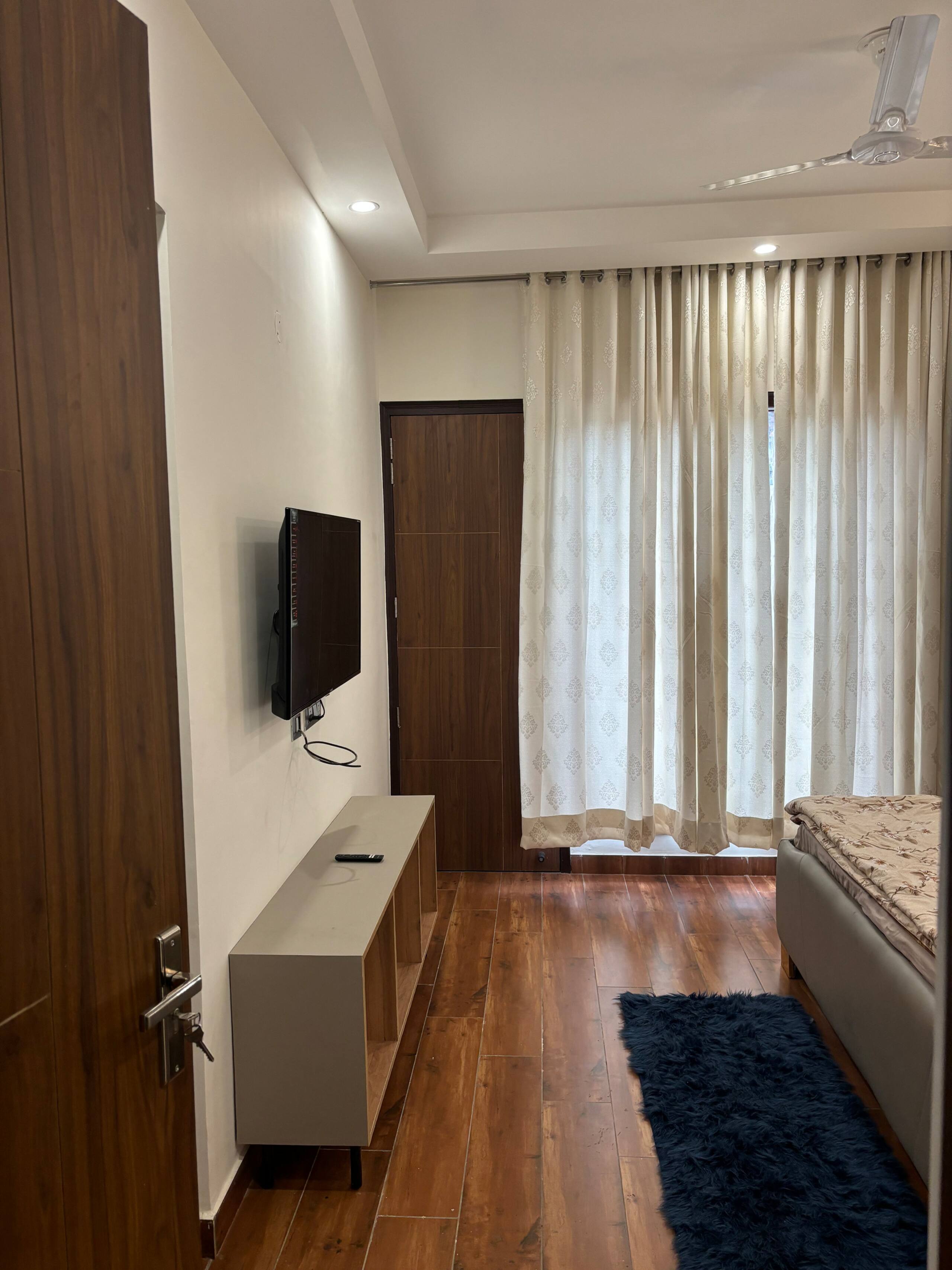 2 BHK spacious on Ground floor in Mohali - Tap to explore photos