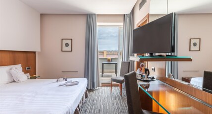 Best Western Plus Hotel Universo Room Type - 1 King Bed, Superior Room, Wi-Fi, TeaCoffee