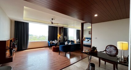 The Conway Room Type - Executive Suite - Non-Smoking