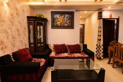Cozy 1 BHK with Balcony    Sunset view