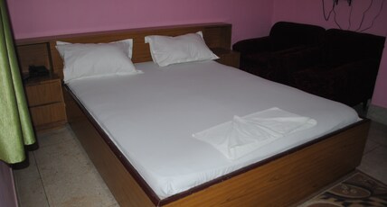 KARANS HOTEL Room Type - Primerose