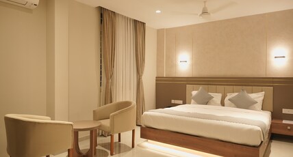 Hotel D' Paris Room Type - Deluxe Room
