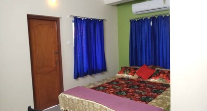 HOTEL PARADISE Room Type - NON AC STANDARD ROOM 1 NOS. KING SIZE BED