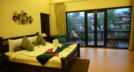The Pench International,Jungle Water Park & Resort Room Type - Luxurious King Room With Jacuzzi