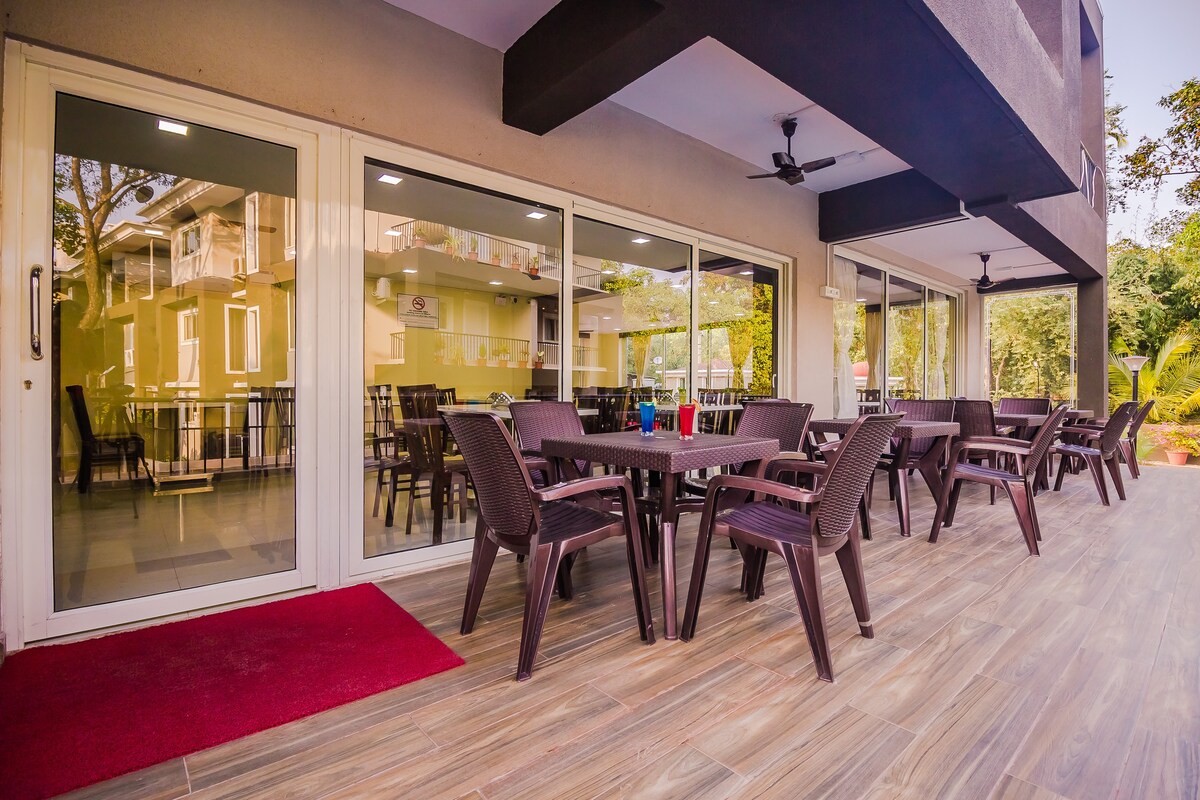 Luxury 2BHK Apartment with Pool Anjuna Vagator - Tap to explore photos