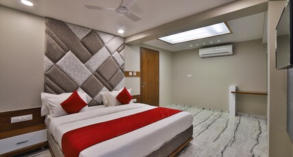 Hotel Balaji villa Room Type - MASTER