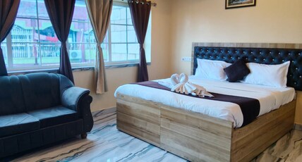 HOTEL MAHAL Room Type - Family Comfort Room
