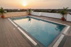 Transit Suites by Grandwest