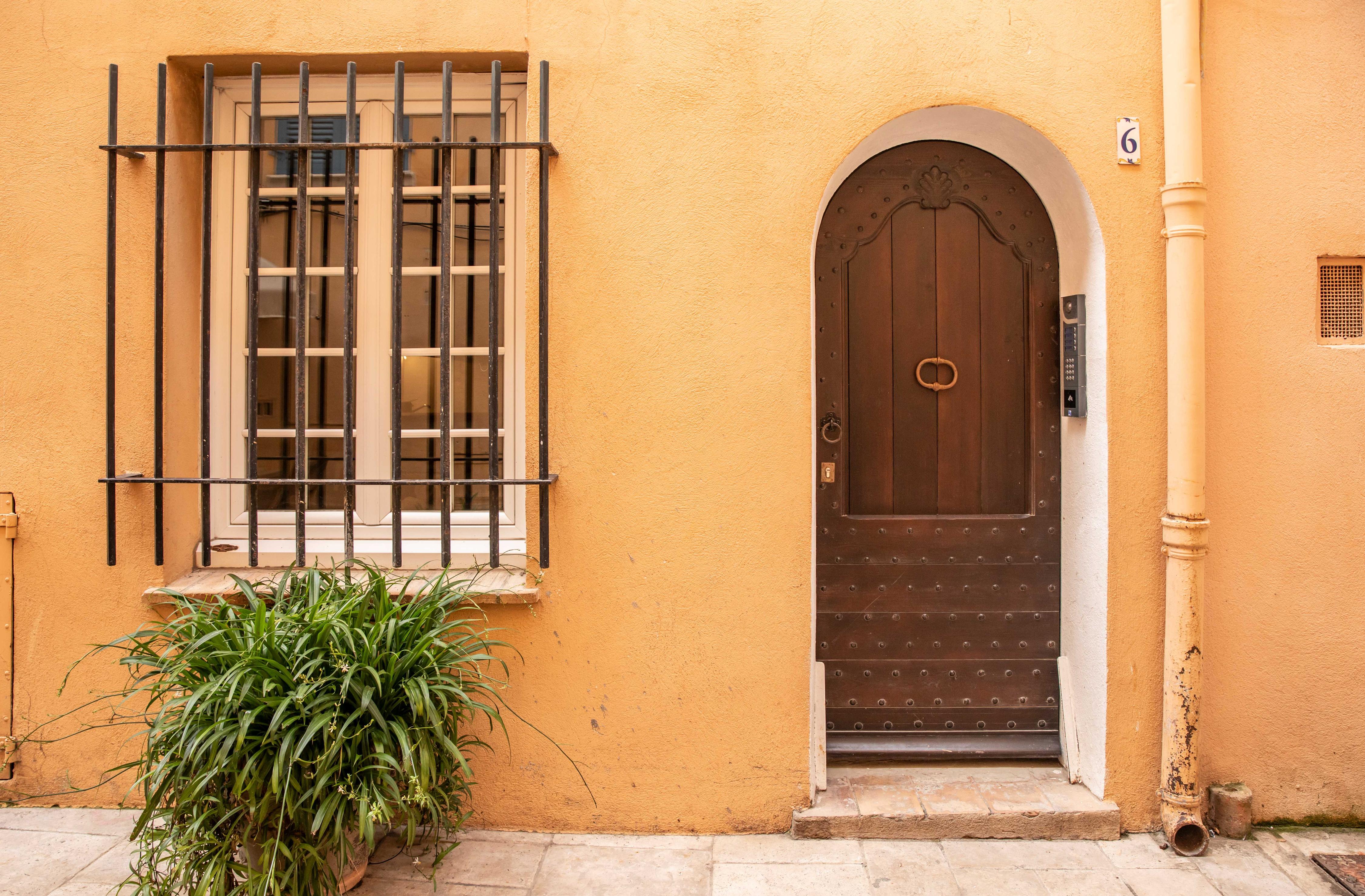 Charming studio - Heart of Saint-Tropez - Tap to explore photos