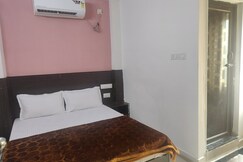 Hotel Happy Nest