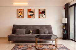 The Cozy Carriage1 Pool View 1BHK IT Park Ph1