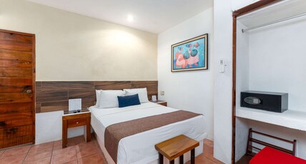 Best Western Posada Chahue Room Type - 1 Queen Bed, Non-Smoking, Wi-Fi