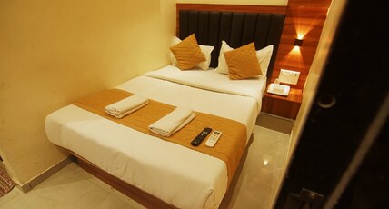 HOTEL ROYAL SUITES Room Type - Standard Room