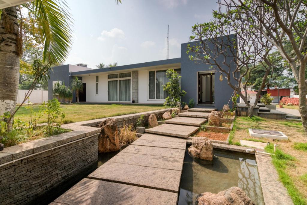 Sais Lotus Villa - Home Stay & Event Venue - Tap to explore photos