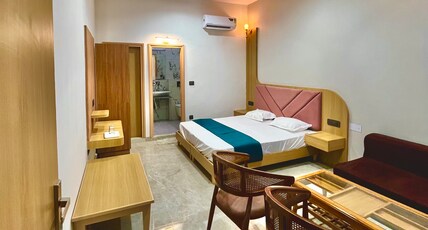 Smart Villa Room Type - Luxury Room
