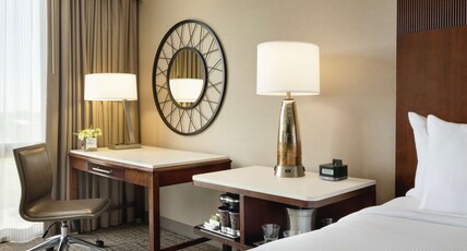 Hilton Fort Collins Room Type - 1KG BD DLX MTN VW HEAR AC