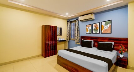 Hotel O AMR Planet Mall Hyderabad Formerly R Square Room Type - Classic