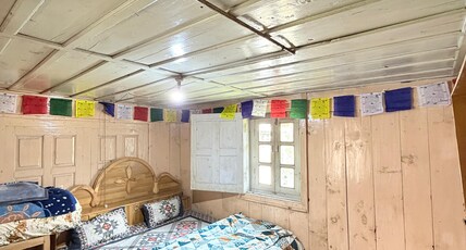 Homestay Golsang Room Type - Bedroom 2