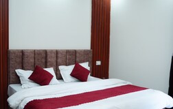 Deluxe Ac room