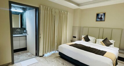 HOTEL ZP GRAND Room Type - Premium Urban Balcony