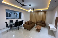SnehNiketan Homestay3, Mumbai Naka, Nasik, 3BHK