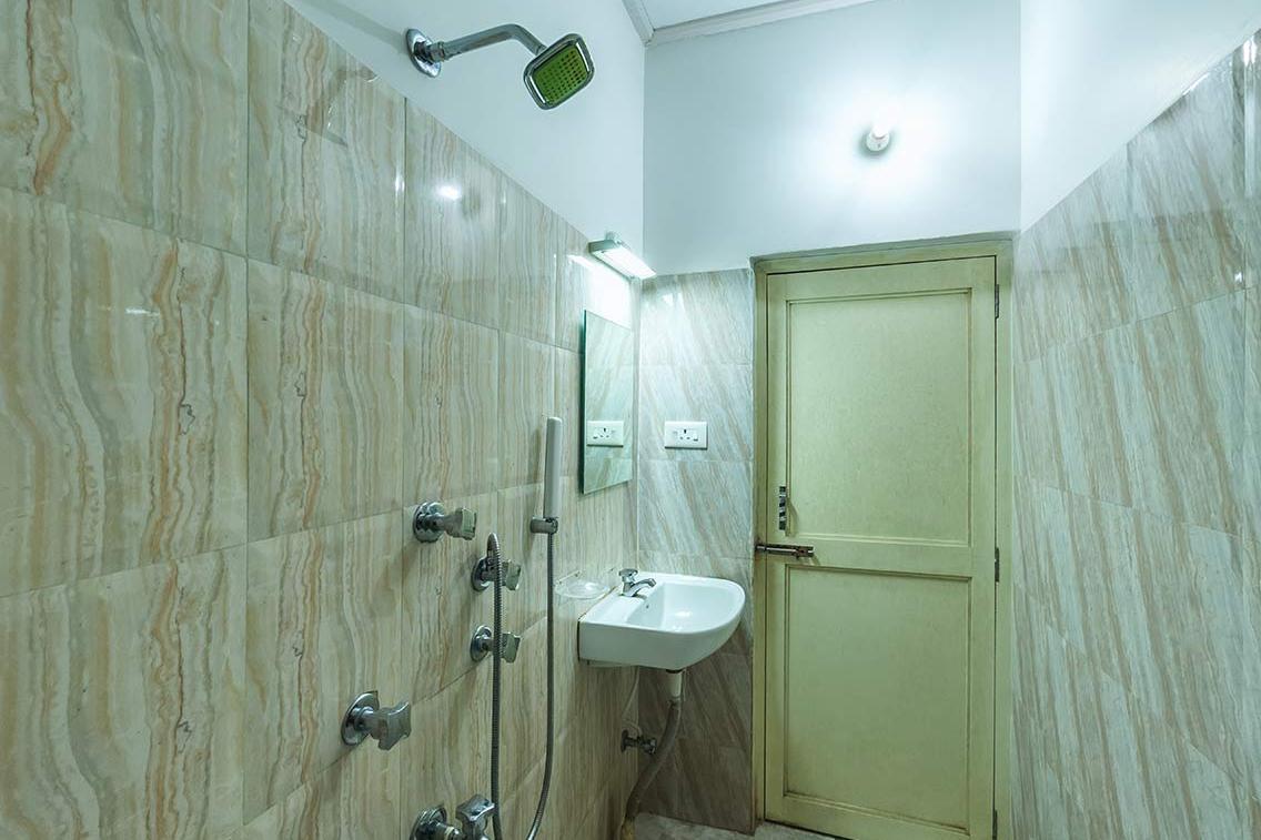 TANGO WAVES - Tap to explore photos