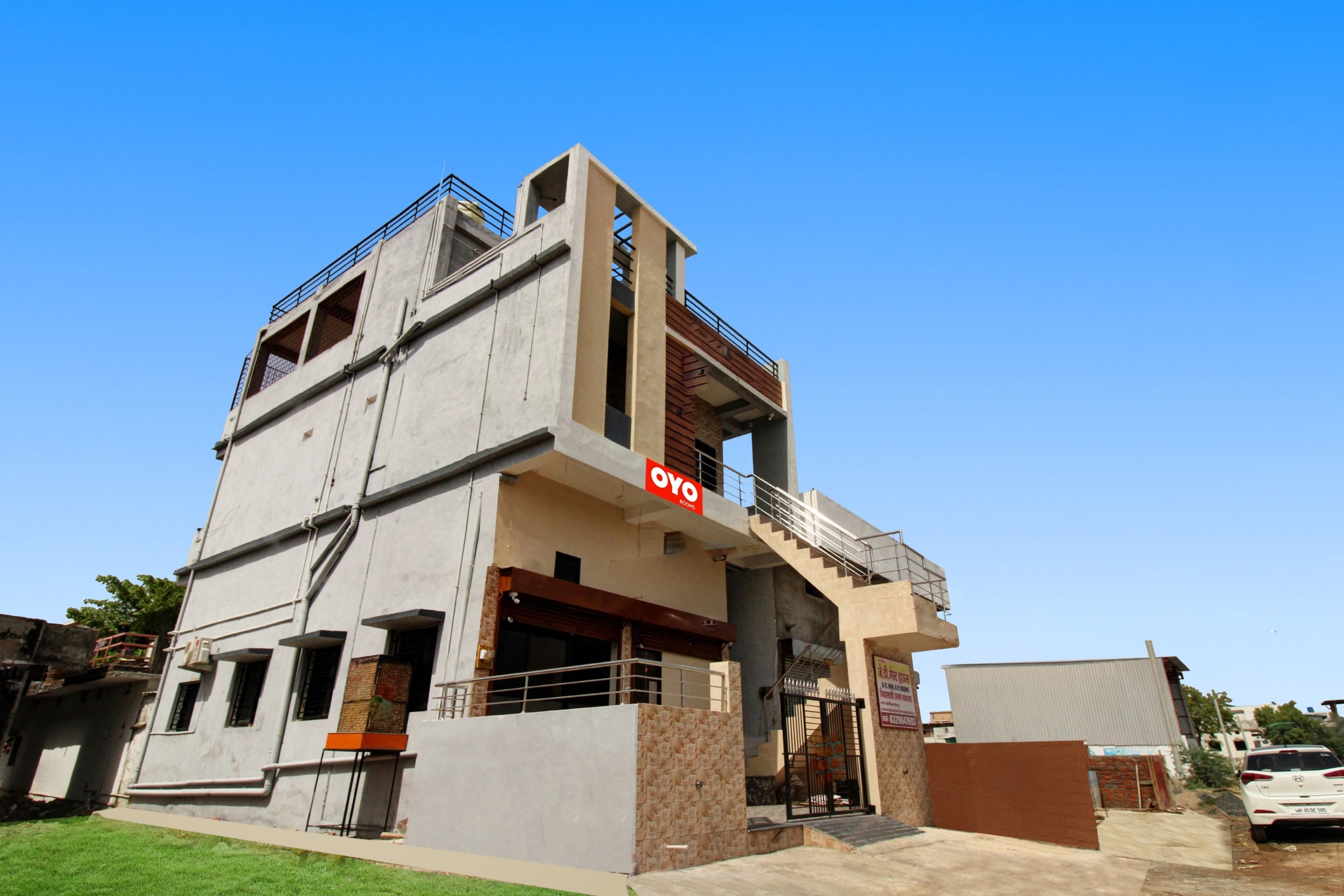 Hotel O J D Guest House - Tap to explore photos