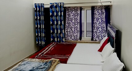 Hotel Dev Kashi Room Type - Deluxe Room