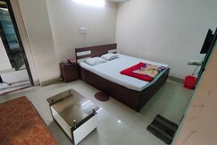 Hotel Geetanjali Palace