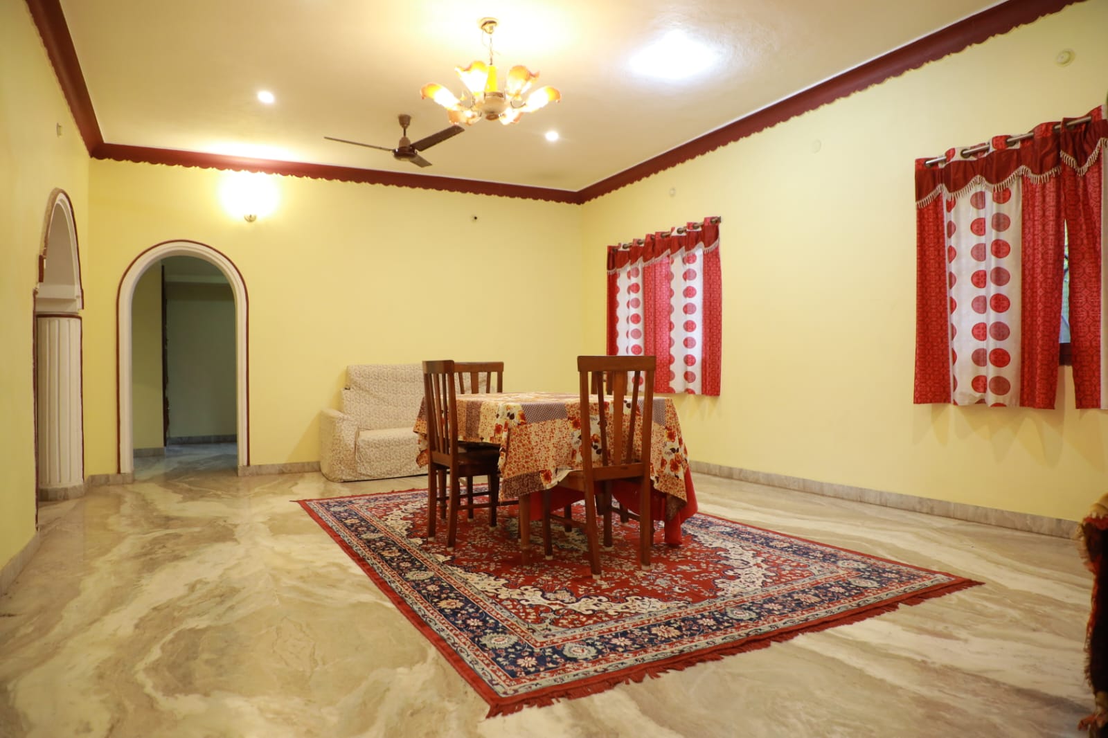 Mohan Home Stay - Tap to explore photos