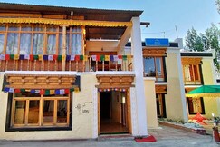 Hotel khardongla view