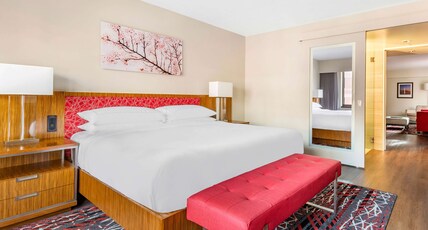 The District by Hilton Club Room Type - 1 BEDROOM KING PLUS SUITE