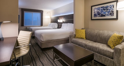 Holiday Inn Express Hotel & Suites Livermore Room Type - 2 Queen Beds Standard Sofa Bed