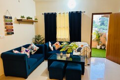 ZoomStay Service Apartments