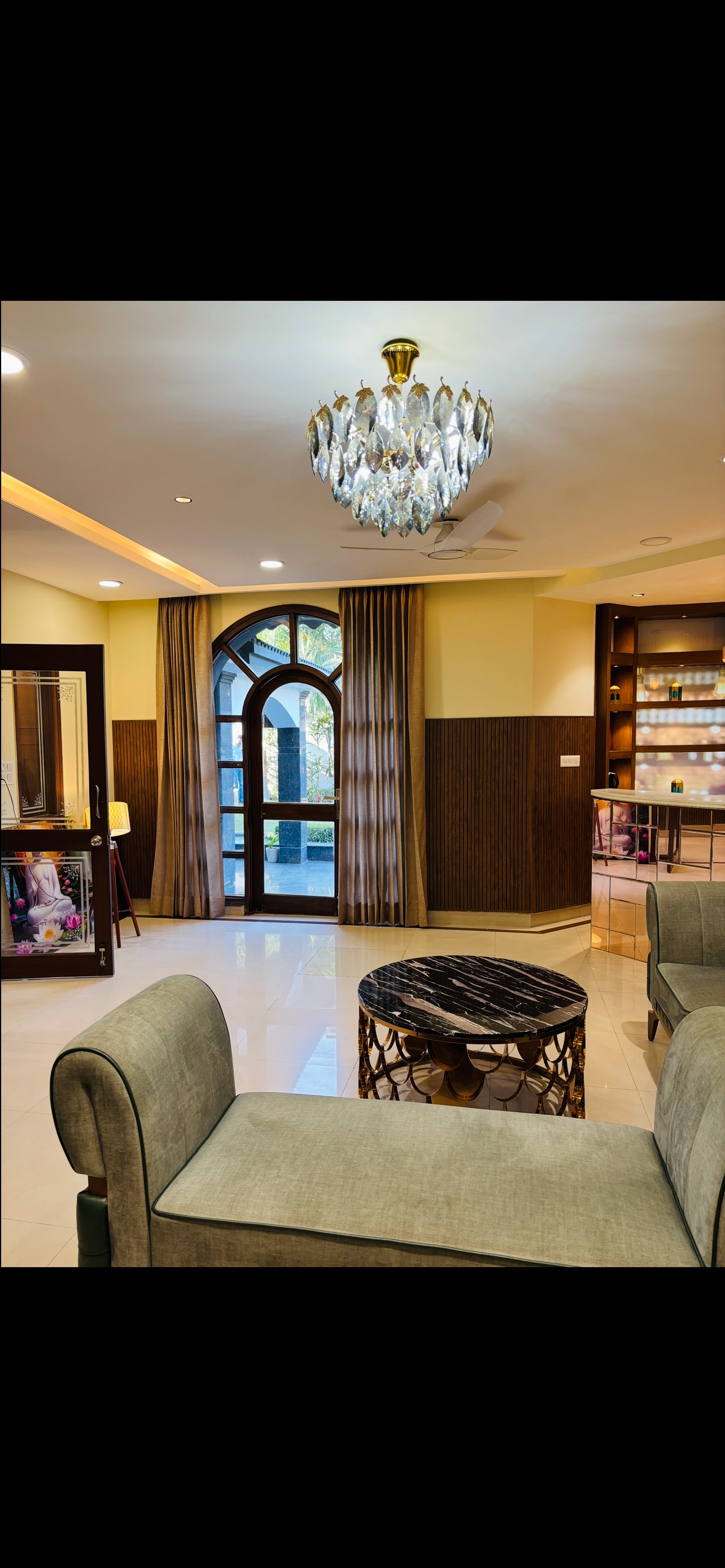 4bhk Villa Gurgaon private pool - Tap to explore photos