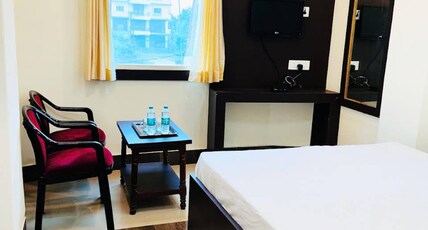 RAJ PALACE Room Type - PREMIUM NON AC ROOM