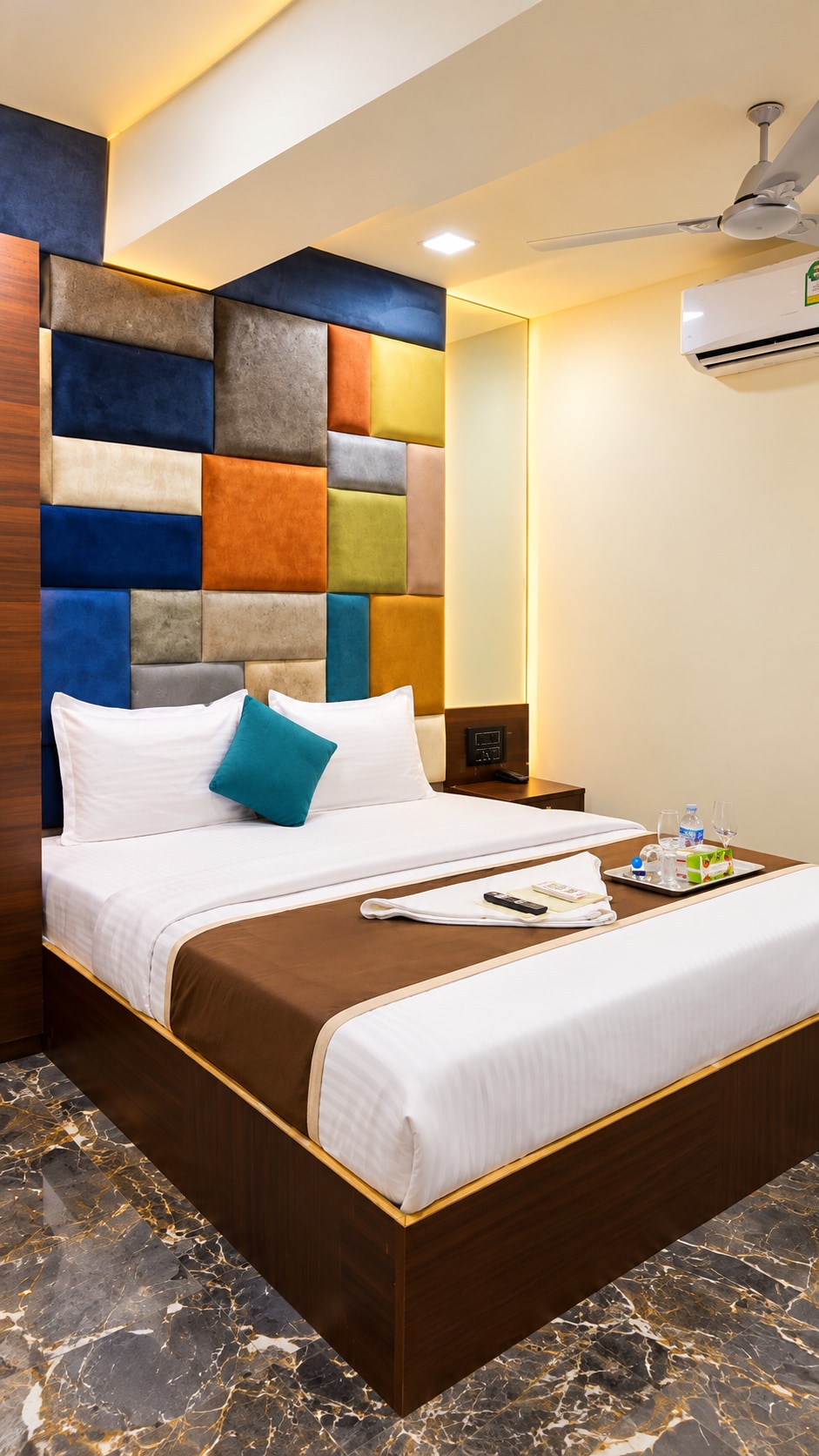 Hotel Versova Inn Mumbai - Tap to explore photos