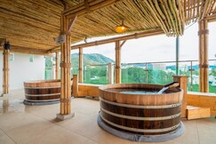 Baumancasa Karon Beach Resort