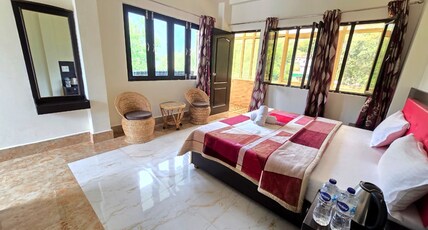 Shri Narayan Residency Room Type - Deluxe Room Shri Narayan Residency Room Type - Deluxe Room