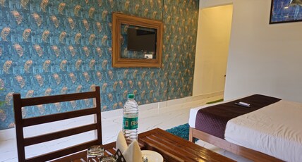 Jungle Corbett Castle Resort Room Type - Luxury Room